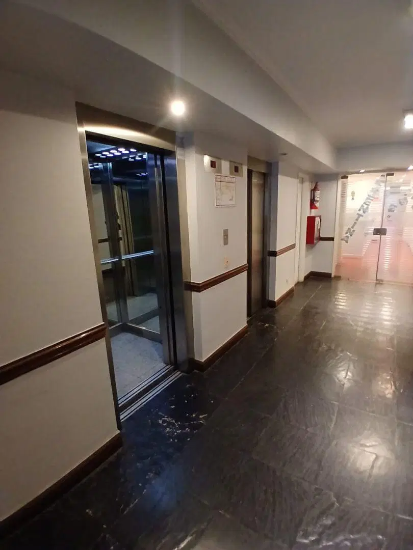 Departamento 2 ambientes 0 dormitorios. | MONTEVIDEO al 900 4