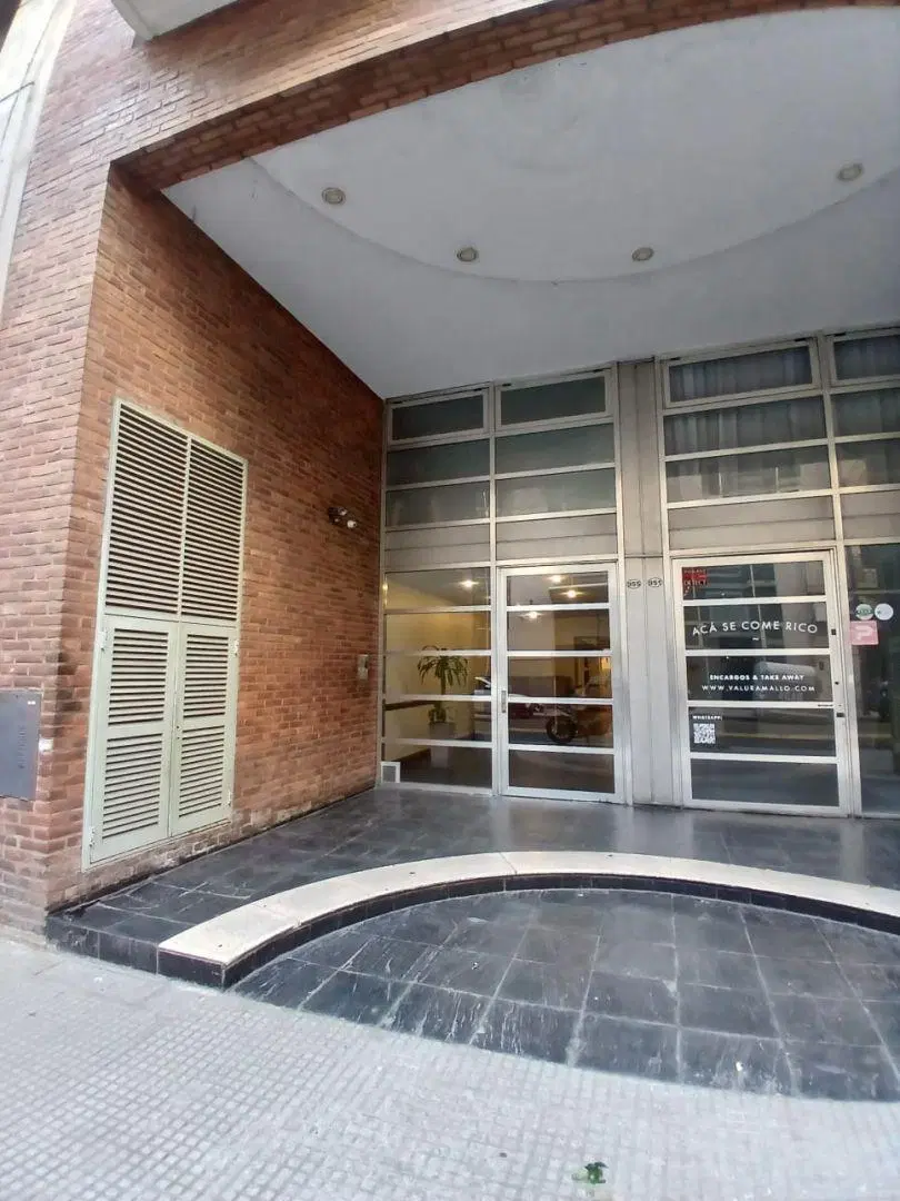 Oficina . | MONTEVIDEO al 900 5