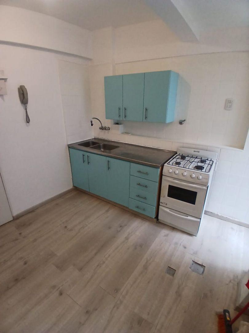 Foto de BELGRANO: ALQUILER 3 AMBIENTES FRENTE CON PATIO - EXCELENTE ESTADO, imagen 1