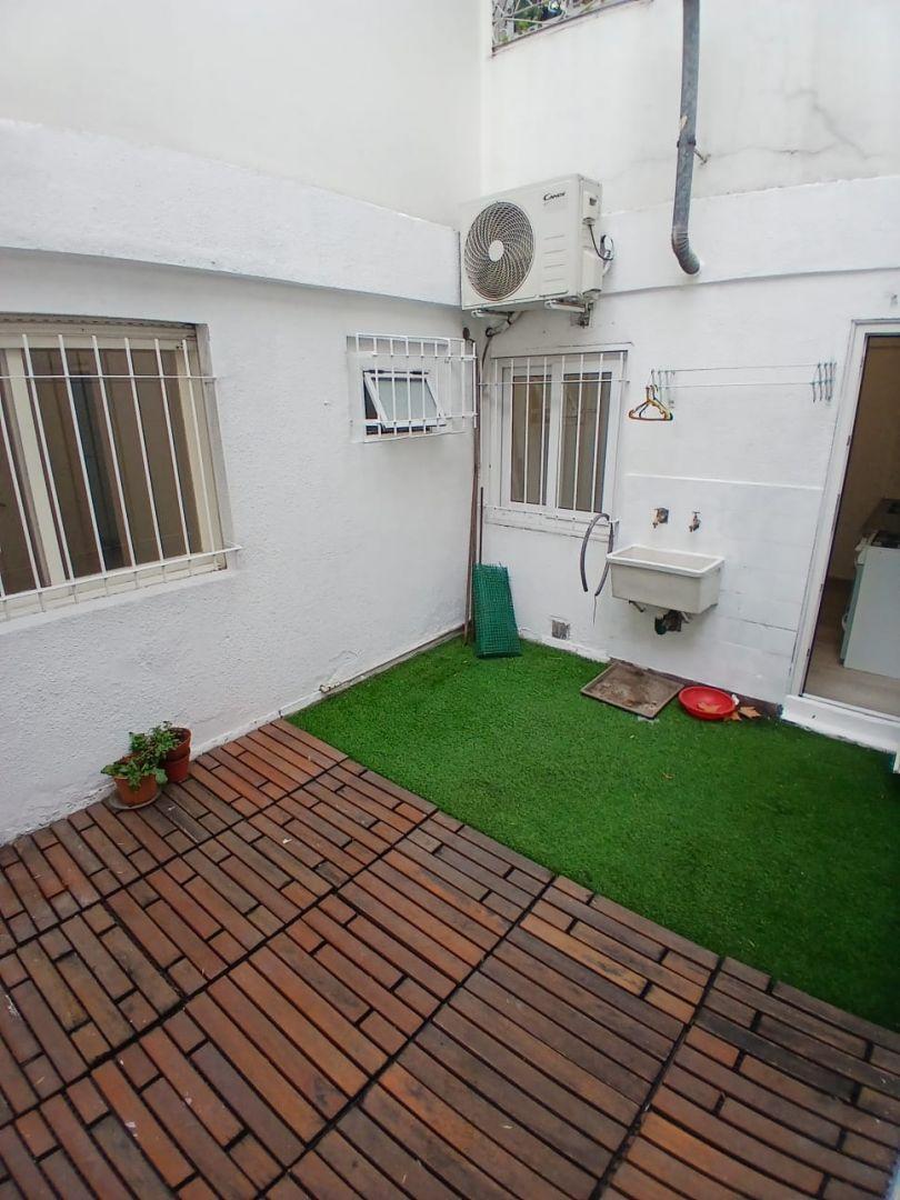 Foto de TRES AMBIENTES AL FRENTE CON PATIO - EXCELENTE ESTADO - MODERNIZADO, imagen 2