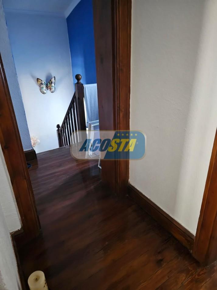 Casa 3 Amb, Frente a Parque, Barrio Mil Casitas Reformada. 5