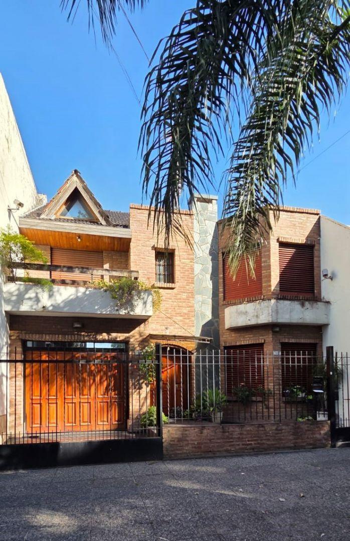 Casa 5 ambientes en liniers