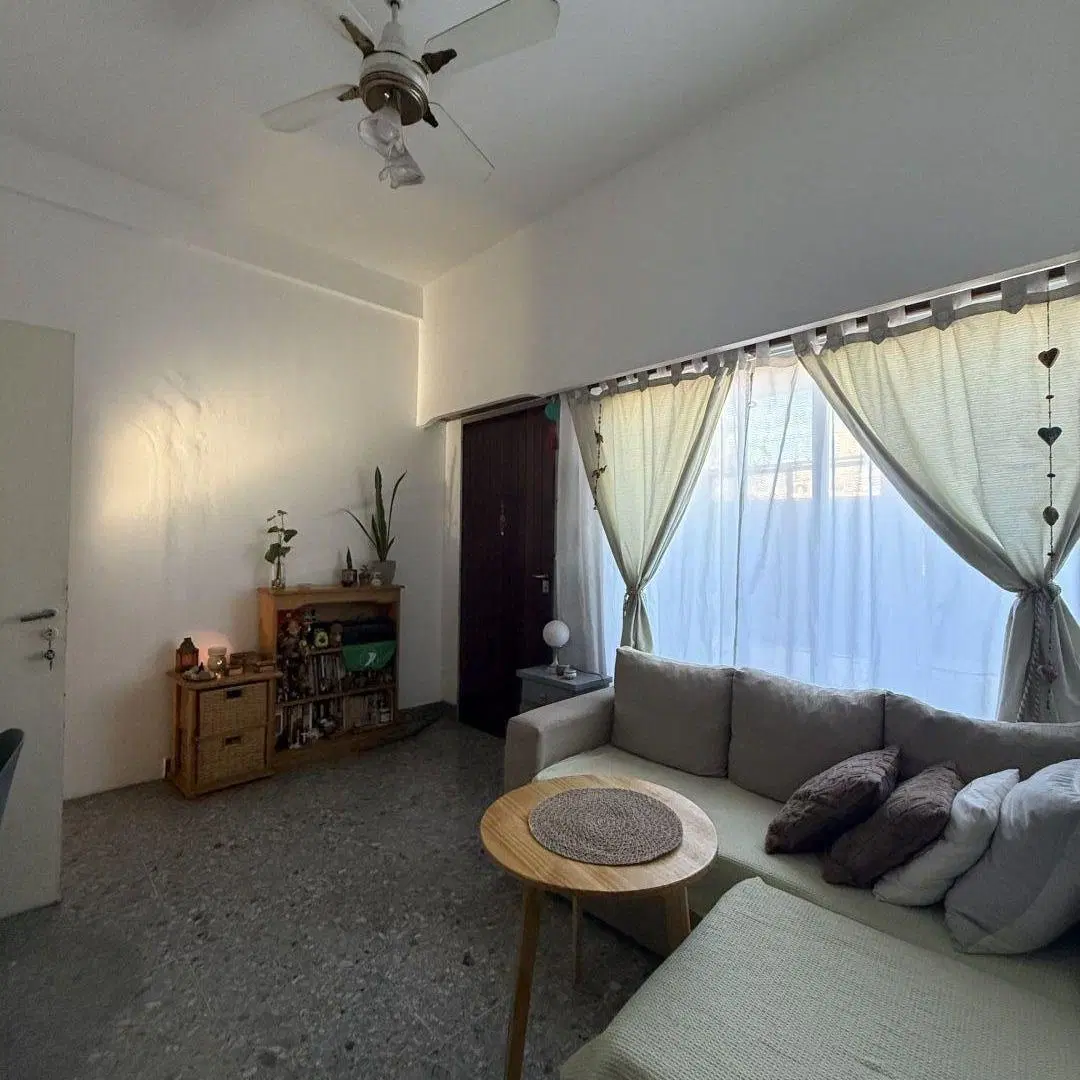CASA EN VENTA EN BARRIO NAON 5