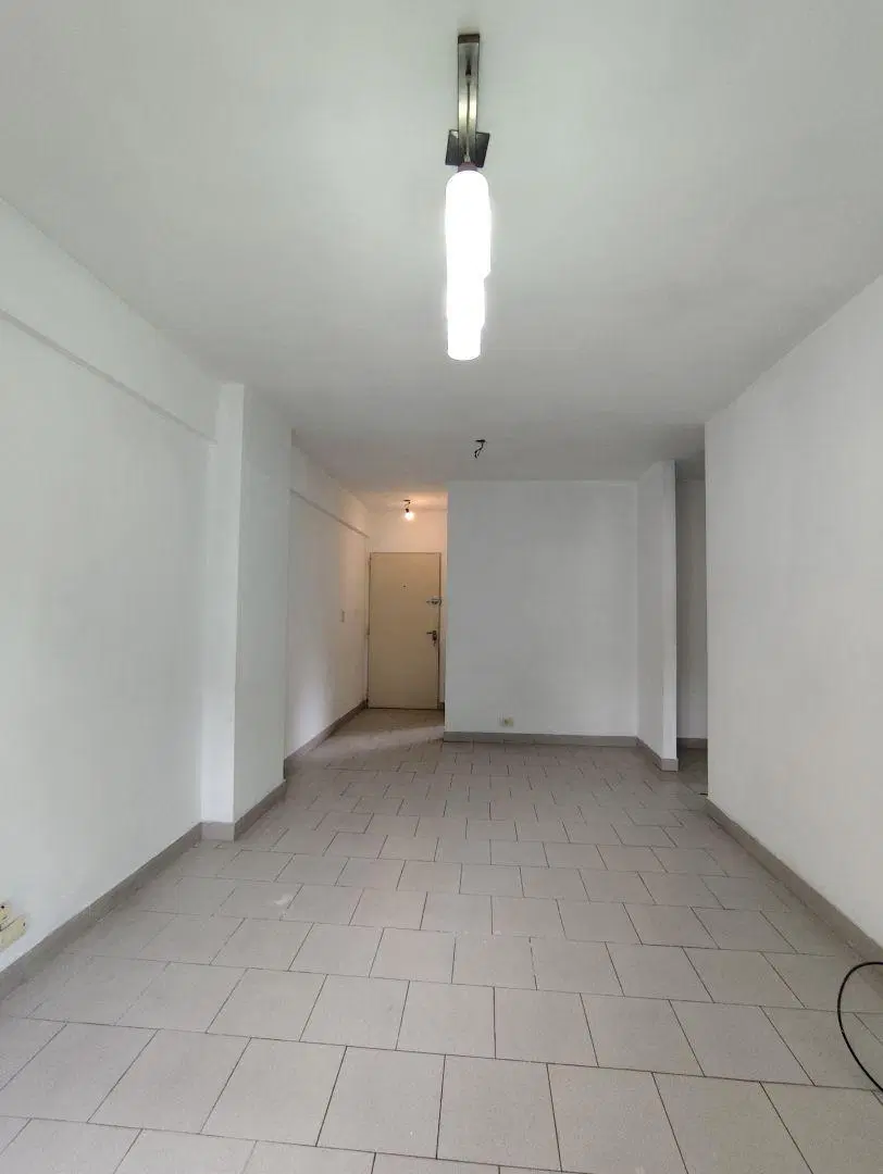 ALAQUILER DEPARTAMENTO 2 AMBIENTES CON BALCON, SOBRE AV. A MTS METROBUS 5