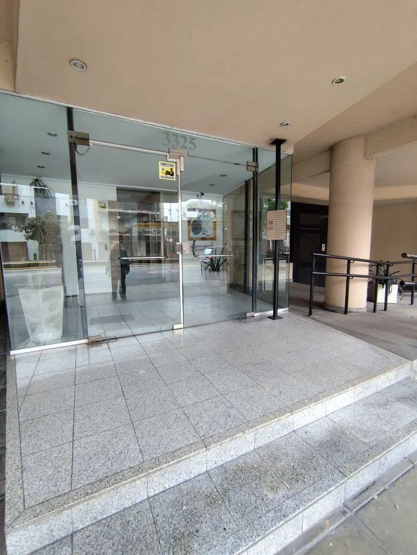 ALAQUILER DEPARTAMENTO 2 AMBIENTES CON BALCON, SOBRE AV. A MTS METROBUS 4