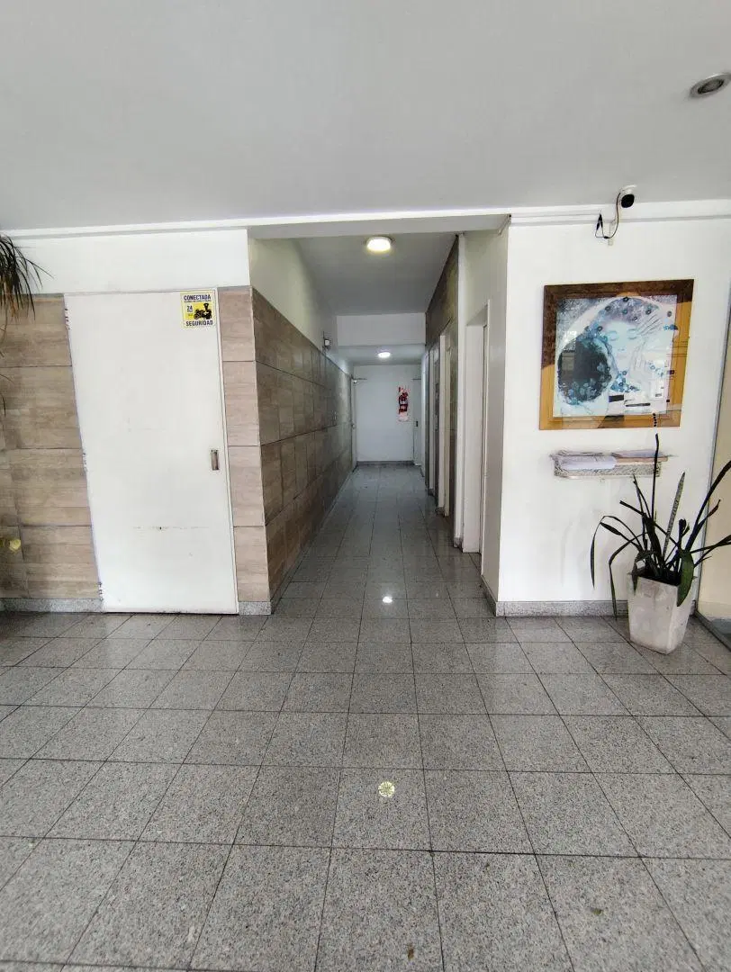 ALAQUILER DEPARTAMENTO 2 AMBIENTES CON BALCON, SOBRE AV. A MTS METROBUS 3
