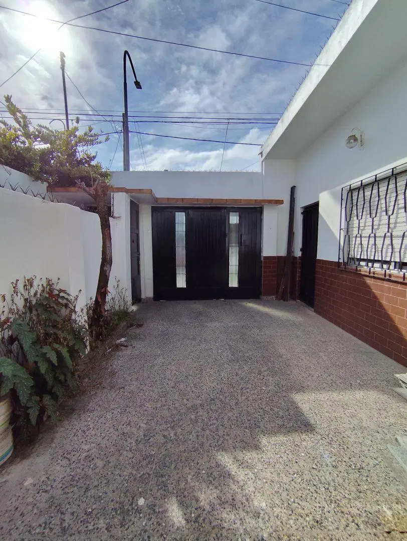 ALQUILER PH 3 AMBIENTES CON PATIO Y GARAJE 3
