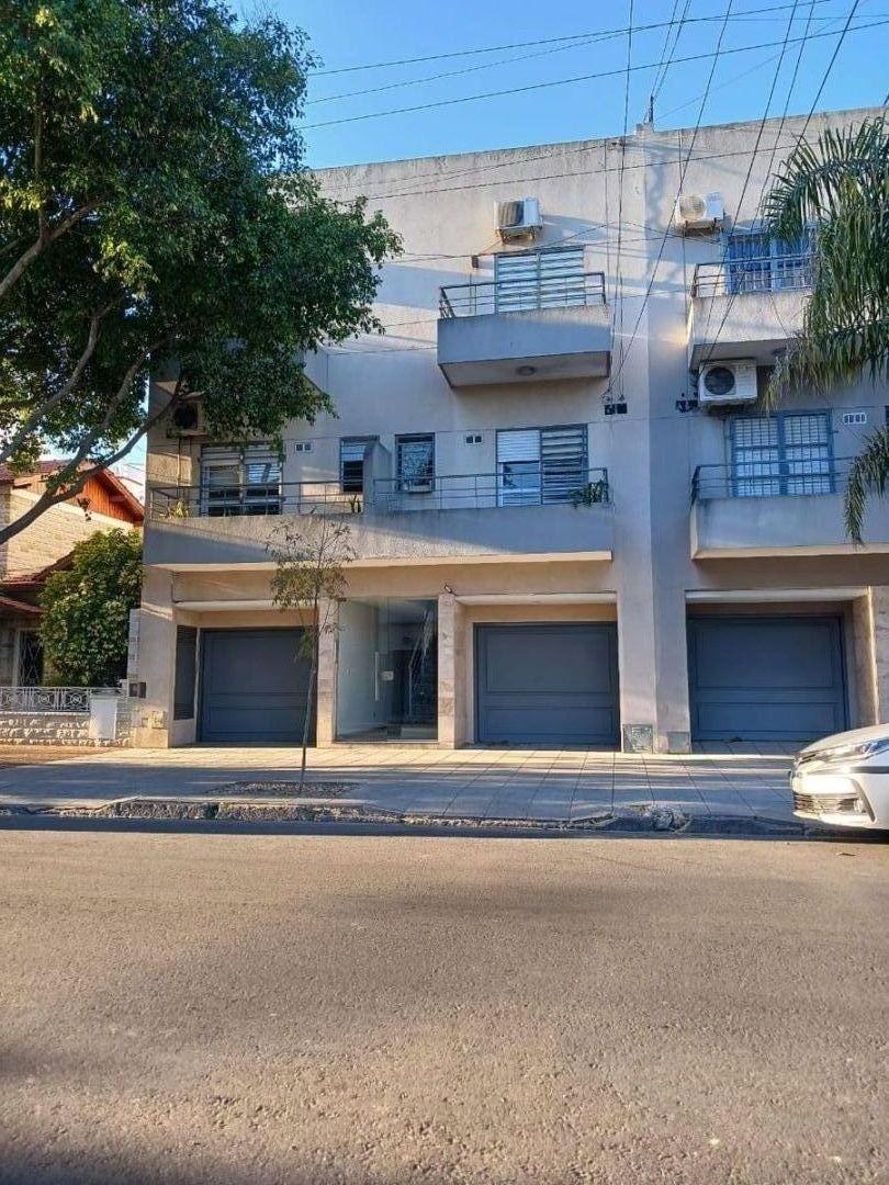 Foto de DÚPLEX 2 AMBIENTES CON BALCÓN, PARRILLA Y PATIO LAVADERO EN BARRIO NAÓN, imagen 2