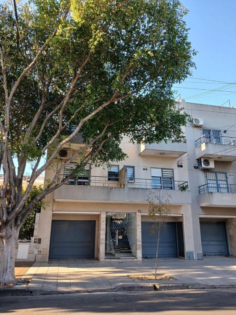 Foto de DÚPLEX 2 AMBIENTES CON BALCÓN, PARRILLA Y PATIO LAVADERO EN BARRIO NAÓN, imagen 1