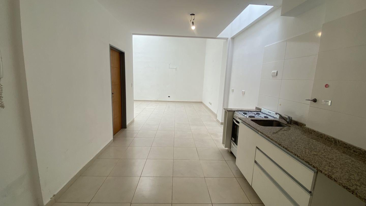 Foto de DEPARTAMENTO DE UN AMBIENTE EN VENTA EN VERSALLES, imagen 3