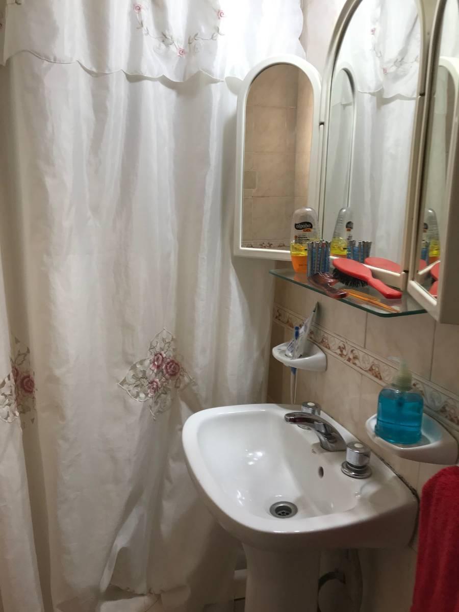 Foto de Venta Casa de 3 amb. con patio, garage y un depto de 2 amb a terminar., imagen 3