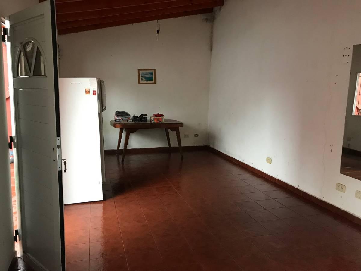 Casa Divisible en 3 Deptos. Tipo PH. 2