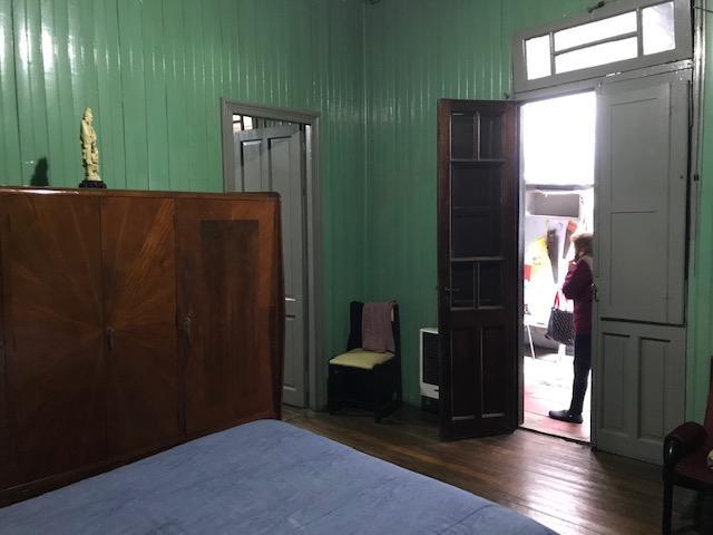 Venta de Casa 5 amb. sobre lote de 8x16, Piñeyro, Avellaneda.