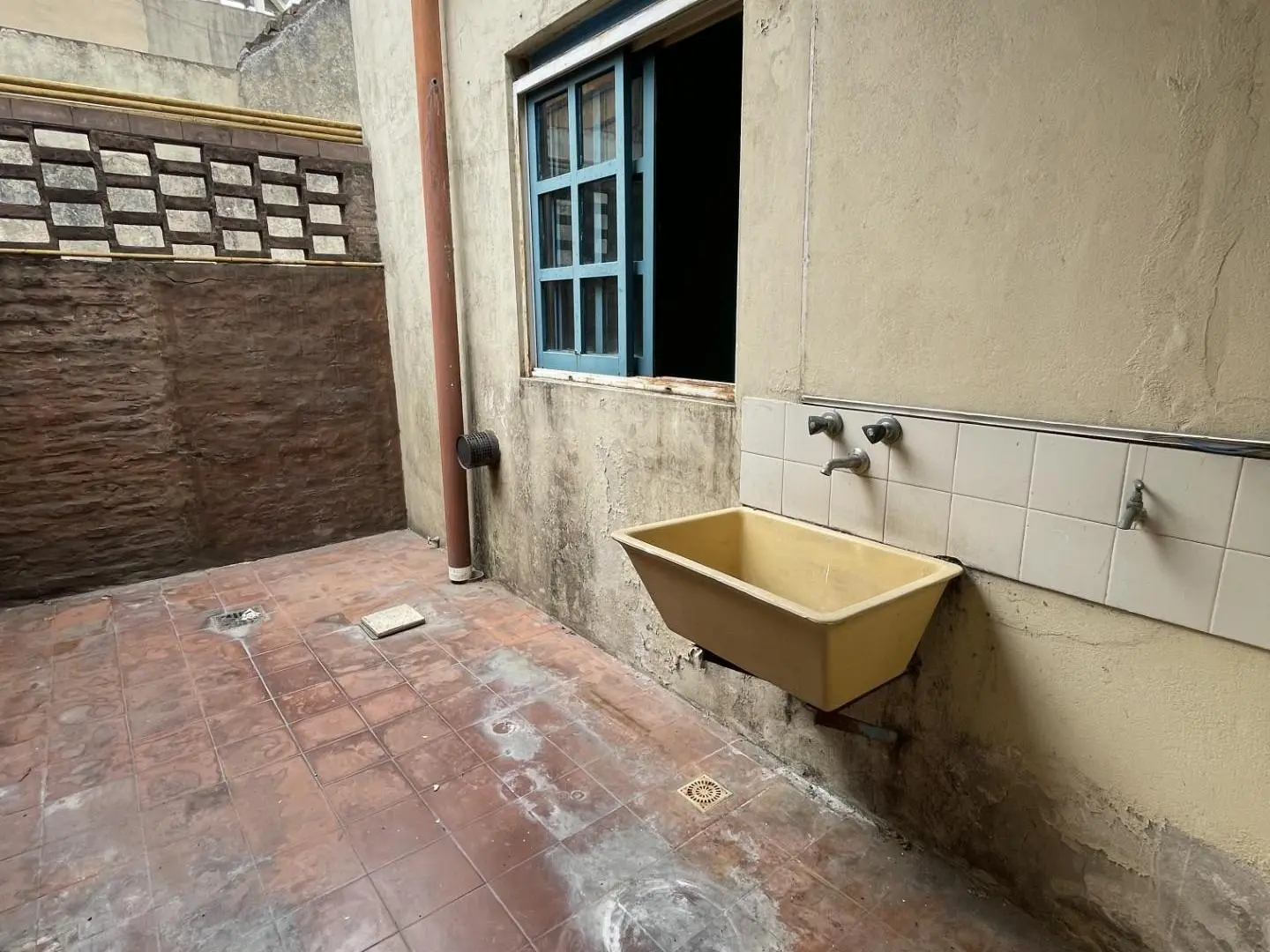 Venta PH de 2 amb. amplio con patio y terraza, Piñeyro, Avellaneda 8