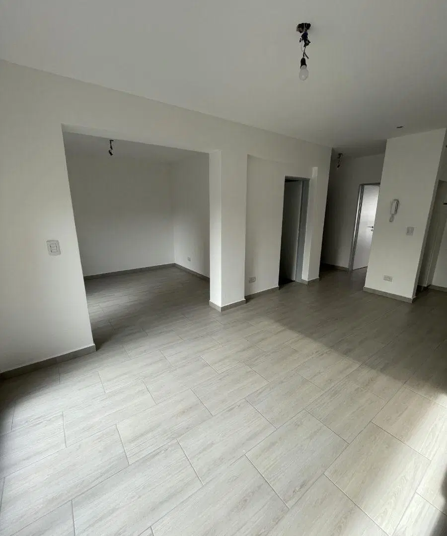 Alquiler Departamento 2 amb. con escritorio y patio, Piñeyro, Avellaneda 3