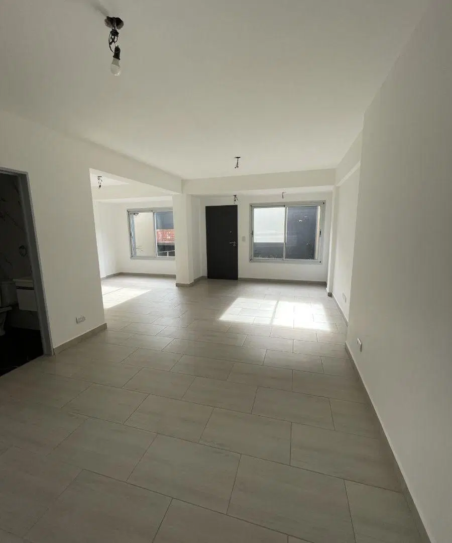 Alquiler PH tipo casa. 3amb con patio, Piñeyro, Avellaneda 3