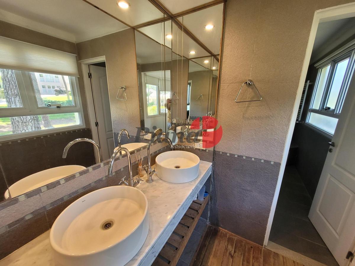 Foto de OPORTUNIDAD en Venta - Zona Alamos - Vista al Golf - Calidad Edilicia, imagen 3