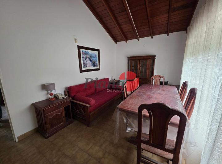 Casa en Venta - Zona Golf - Barrio Residencial - Buen Estado