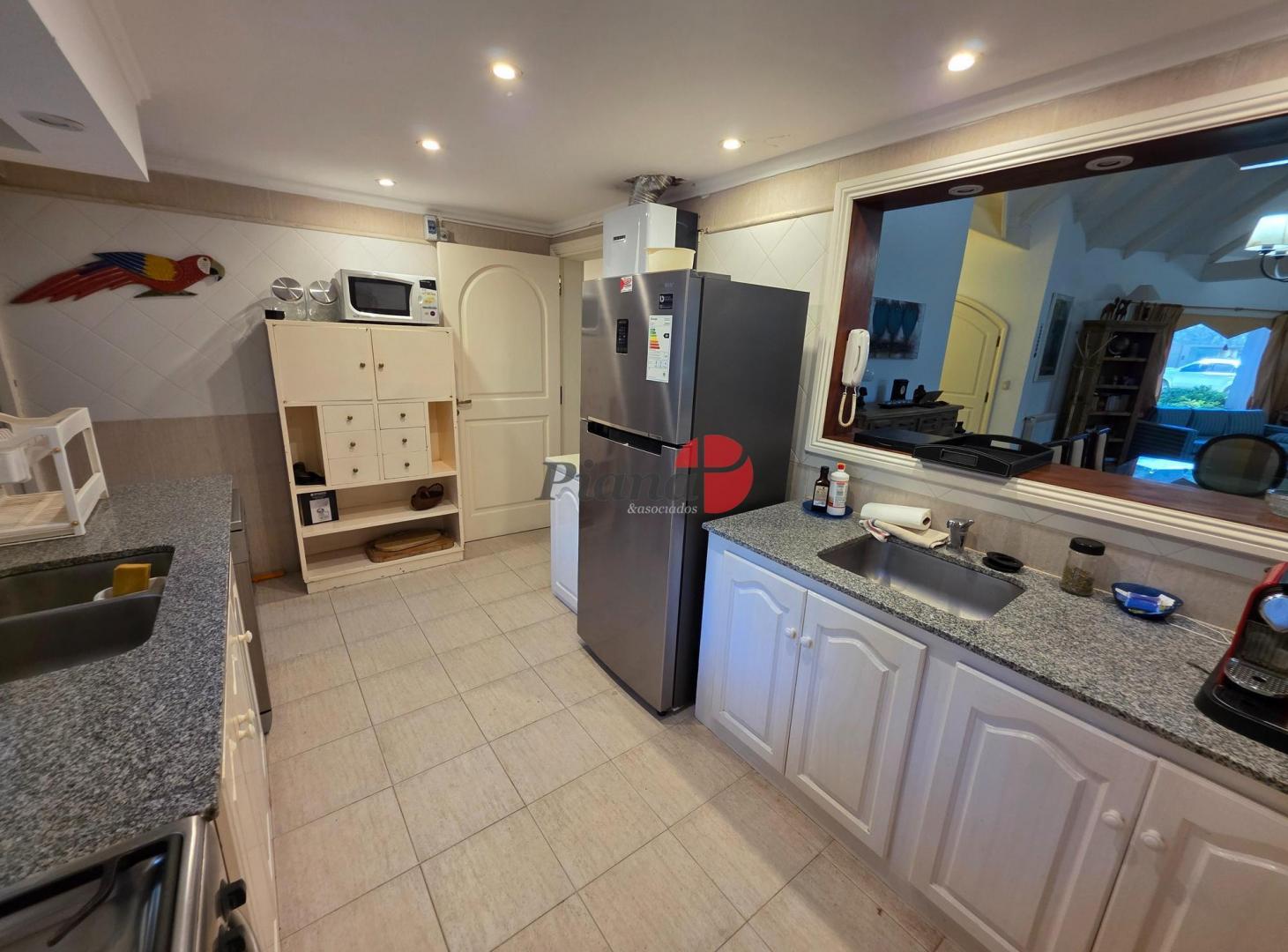 Foto de Casa en Venta - Carilo - Inmersa en el Bosque - 1.599 m² de terreno, imagen 4