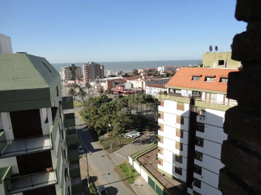 Impecable departamento en Pinamar. 4