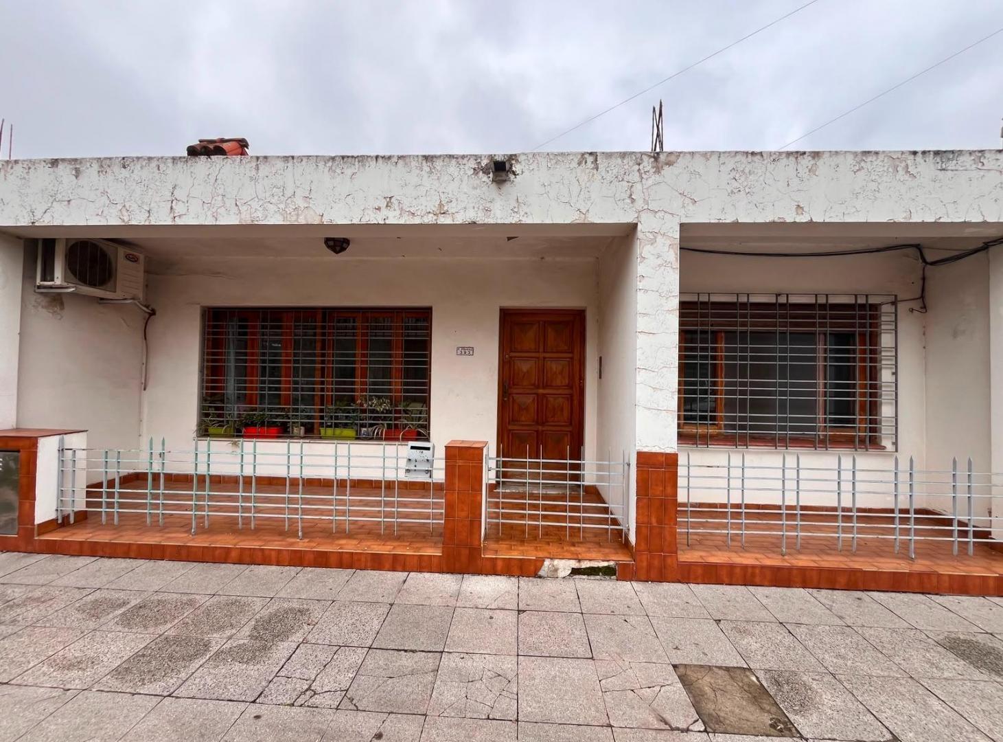 Foto de Venta de casa muy bien ubicada en Ezeiza, imagen 4