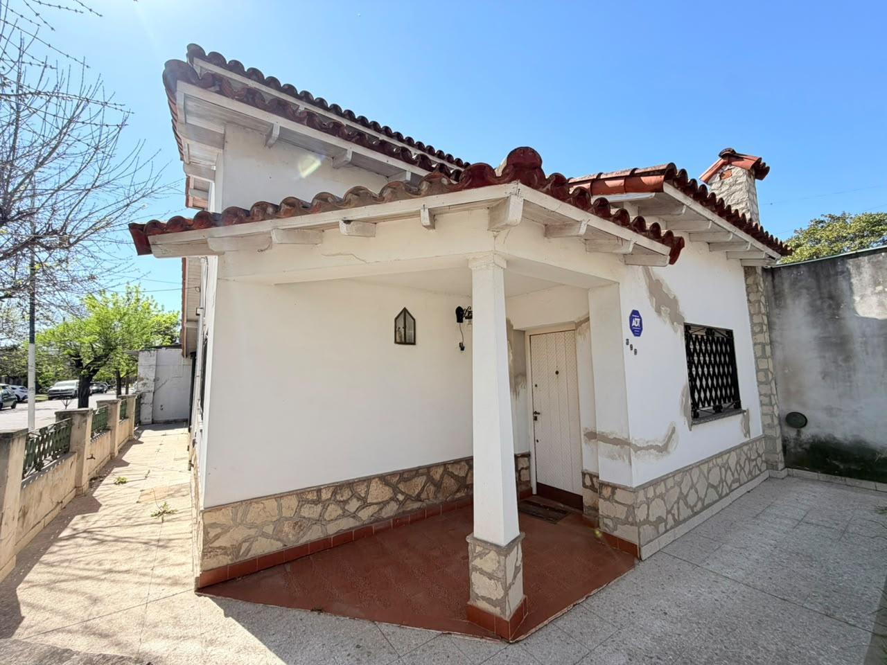 Foto de Casa 3 ambientes tipo chalet en esquina. APTA PROFESIONAL, imagen 4