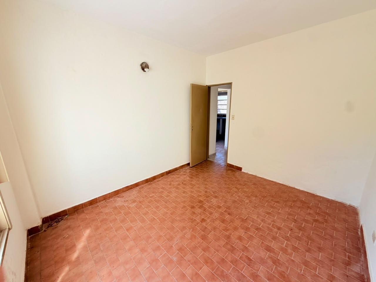 Foto de Casa 3 ambientes. APTA CREDITO. Frente con jardin, imagen 3