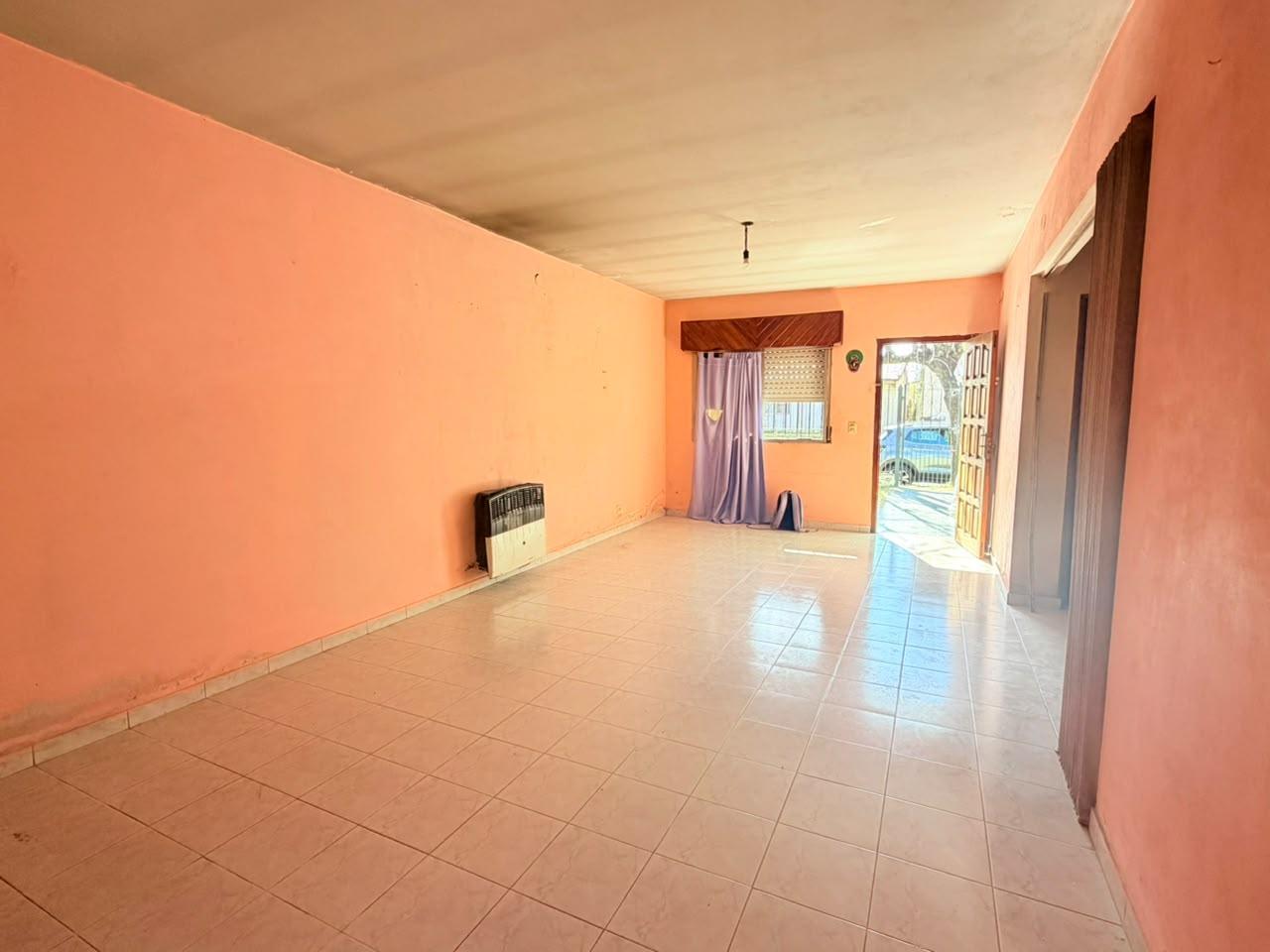 Foto de Casa 3 ambientes. APTA CREDITO. Amplio jardín, imagen 1