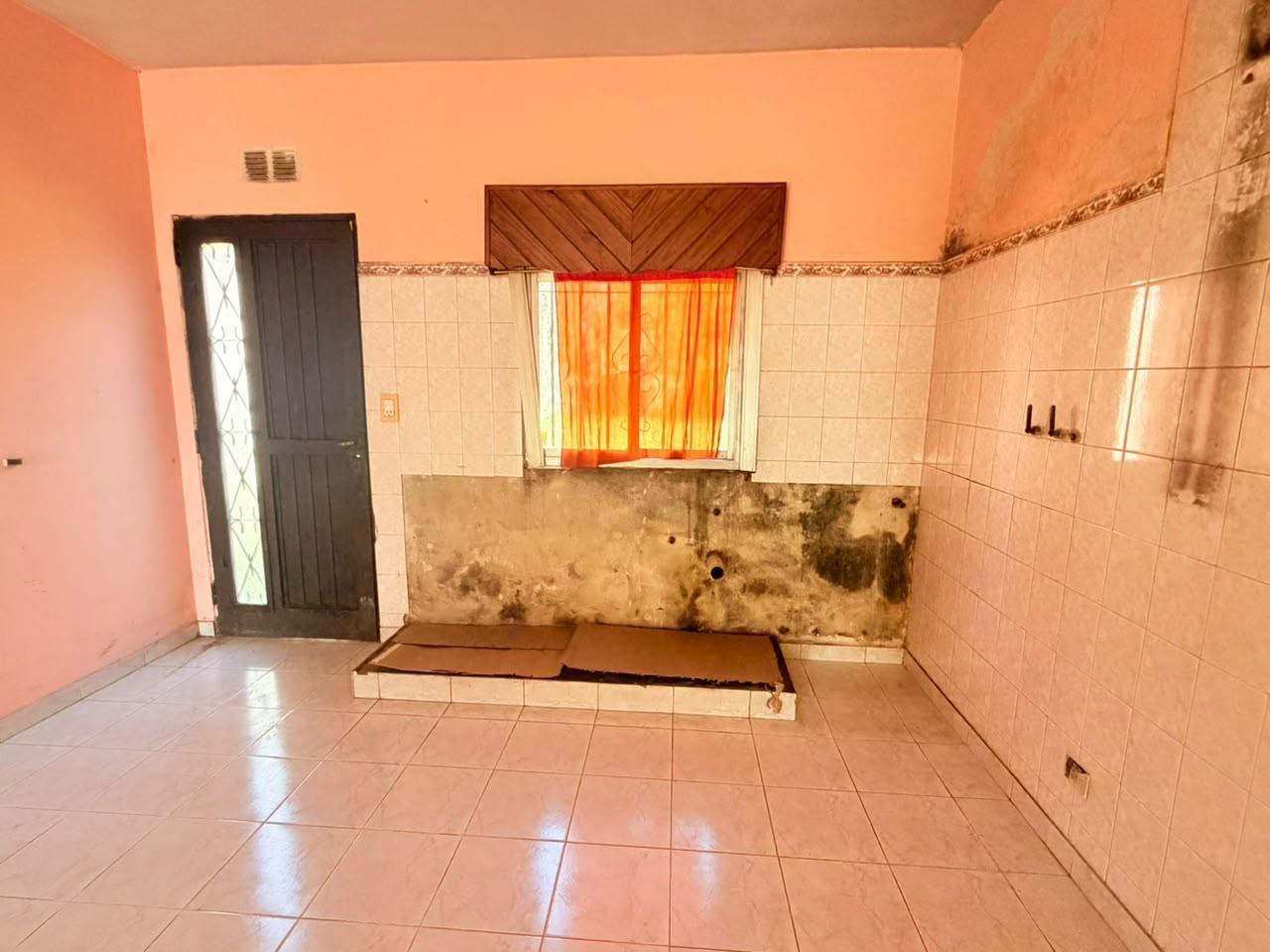 Foto de Casa 3 ambientes. APTA CREDITO. Amplio jardín, imagen 2
