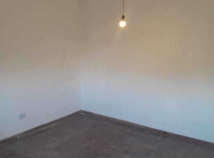 DEPARTAMENTO DE 2 AMBIENTES EN CENTRO DE CARAPACHAY 5