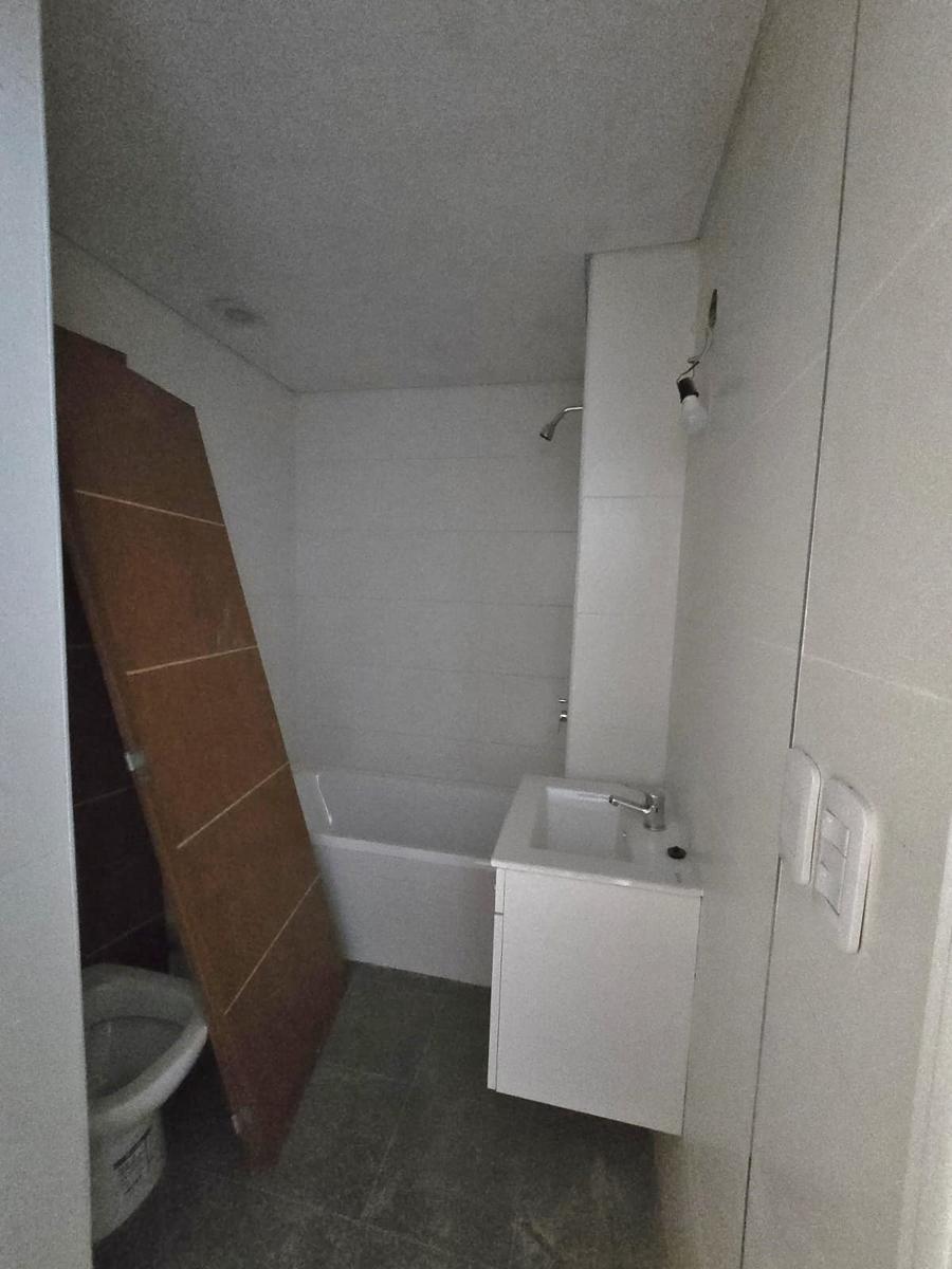 Departamento en 3 de Febrero 1
