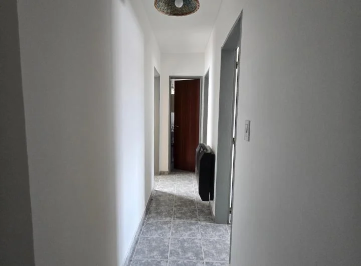 En alquiler dúplex de 3 dormitorios, barrio Santa Genoveva. 5