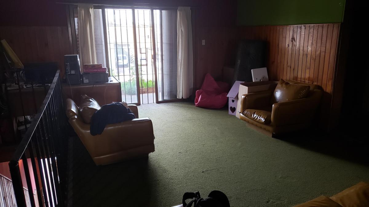 Importante Galpón con Vivienda en Planta Alta 4