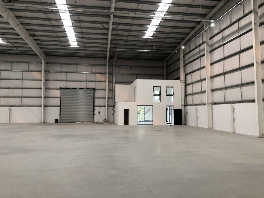 Foto de NAVE INDUSTRIAL EN VENTA. CENTRO DEL PARQUE INDUSTRIAL., imagen 4