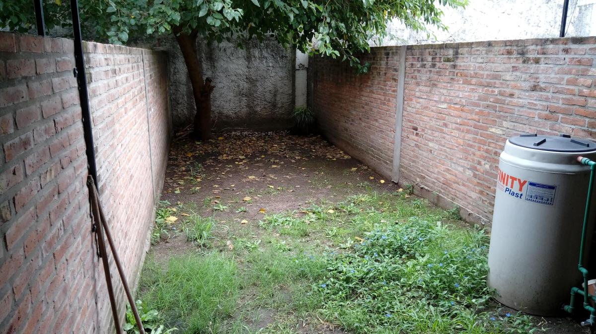 CONFORTABLE DÚPLEX DE TRES AMBIENTES TOTALMENTE INDEPENDIENTE