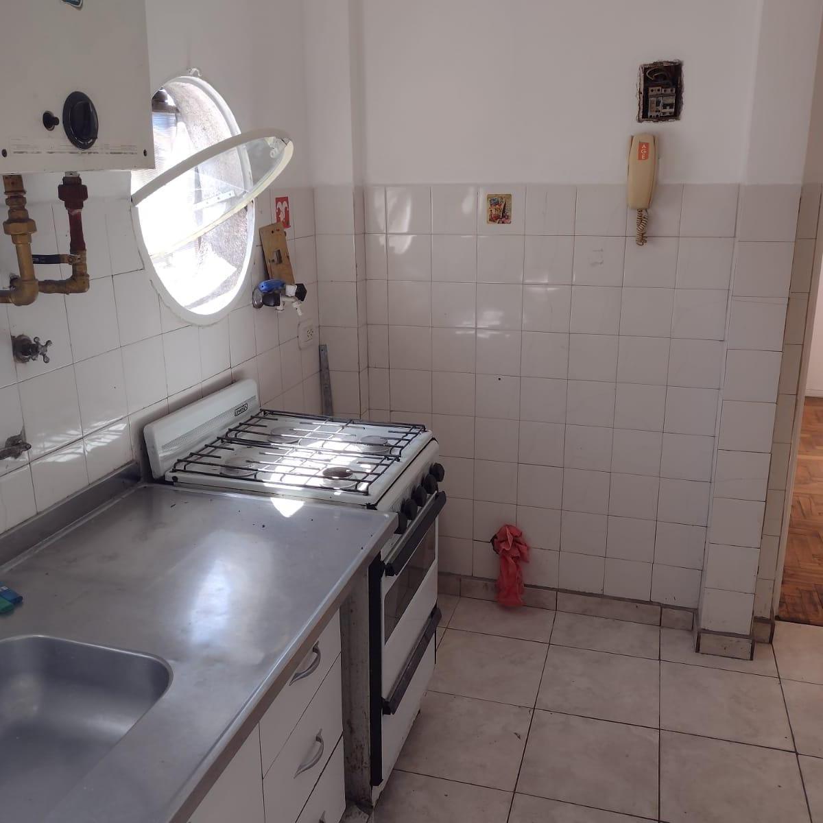 Foto de DEPARTAMENTO DE TRES AMBIENTES EN MUY BUENA UBICACIÓN. BAJAS EXPENSAS, imagen 4