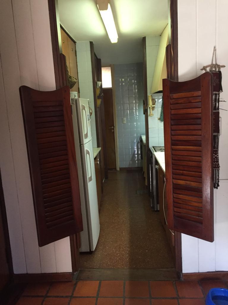 RETASADA! EXCELENTE CASA DE DOS PLANTAS EN MUY BUENA UBICACIÓN