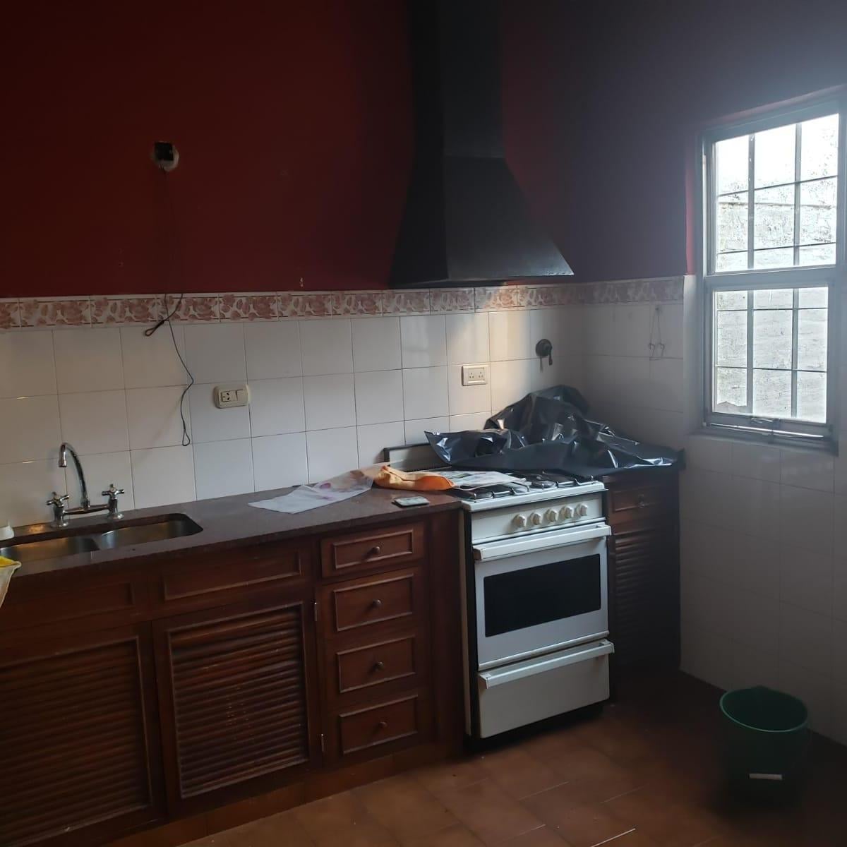 CASA DE TRES DORMITORIOS EN EXCELENTE UBICACIÓN