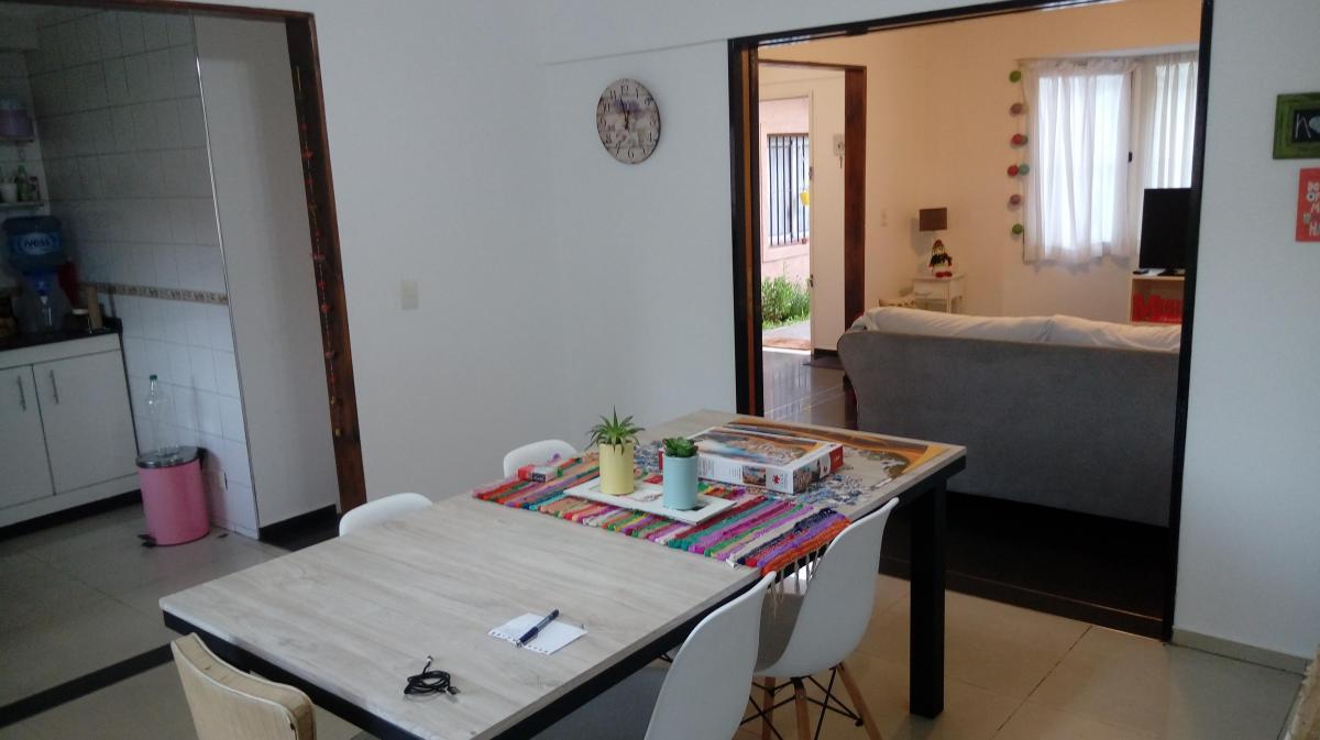 BUEN CHALET CON PARQUE Y PISCINA MAS DPTO Ú OFICINA CON ENTRADA INDEPENDIENTE