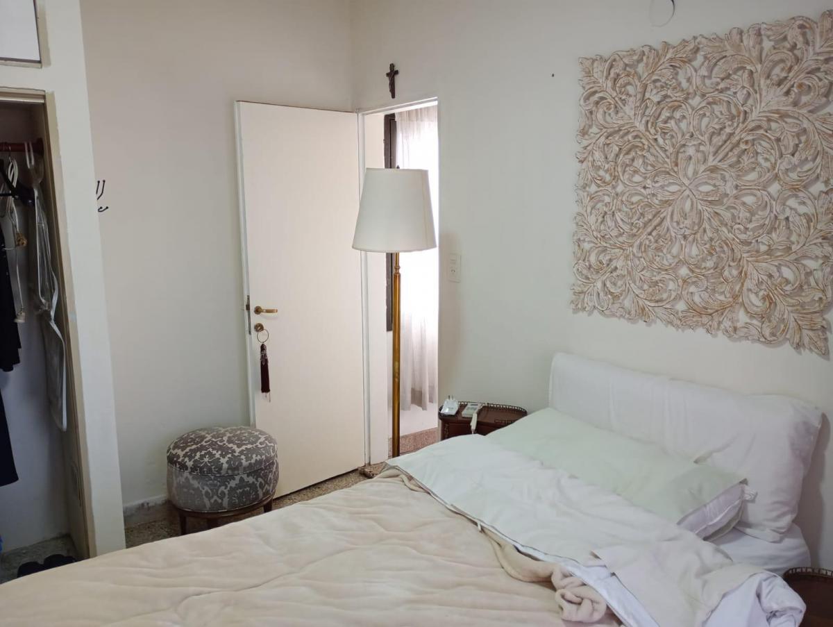 Foto de DEPARTAMENTO DE CUATRO DORMITORIOS Y AMPLIO PATIO EN EXCELENTE UBICACIÓN, imagen 4