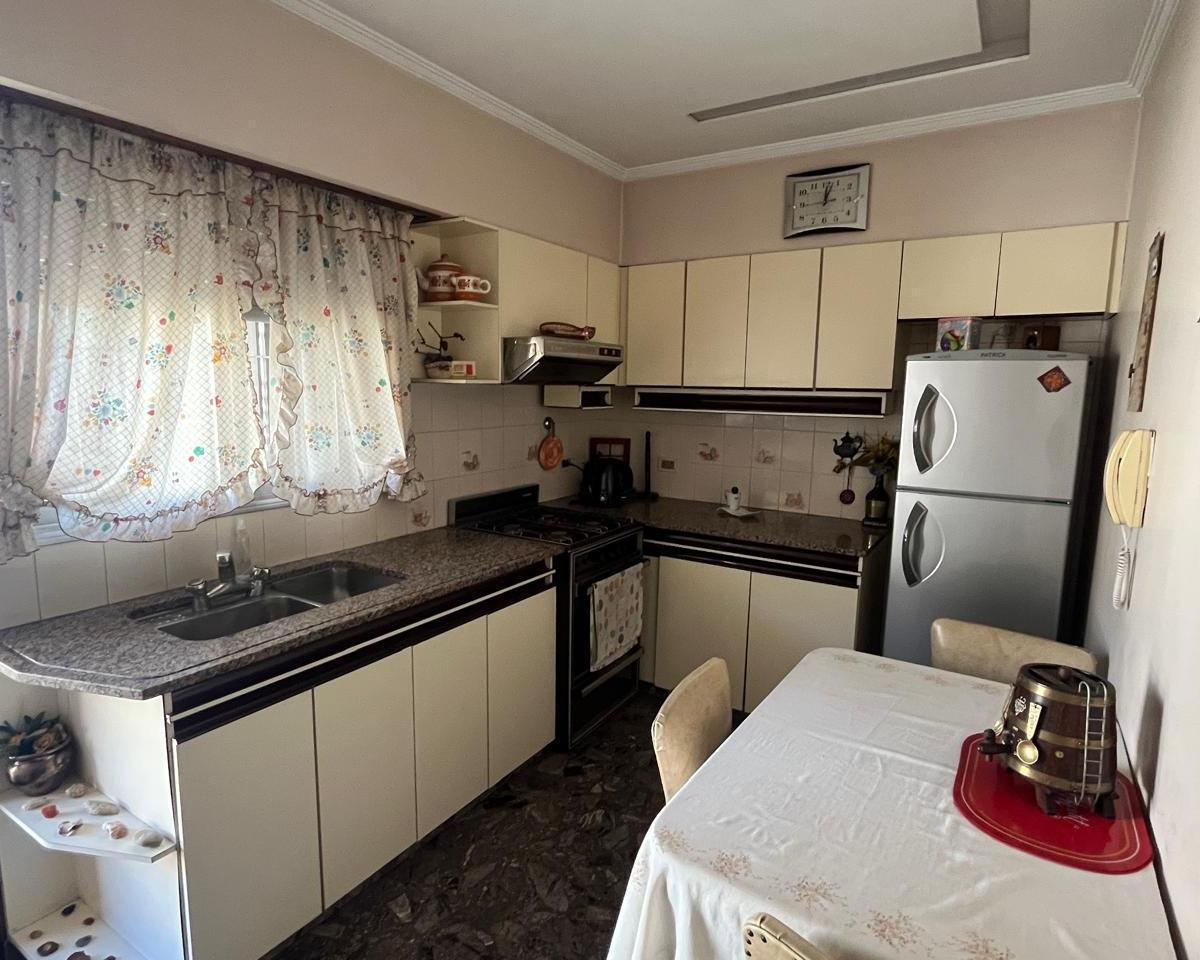 *APTO CRÉDITO* CASA EN EXCELENTE UBICACIÓN CON FONDO LIBRE Y PISCINA