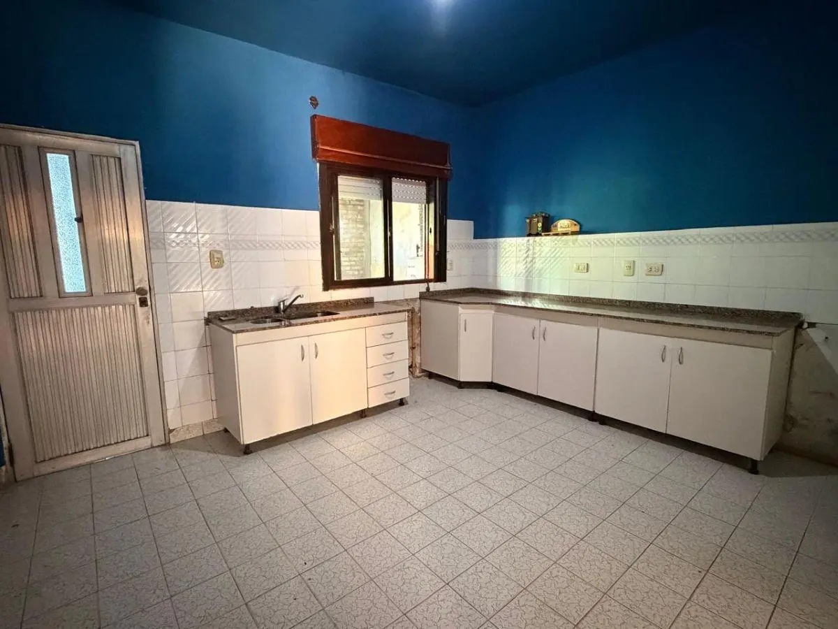 EXCELENTE CASA DE 3 AMBIENTES 4