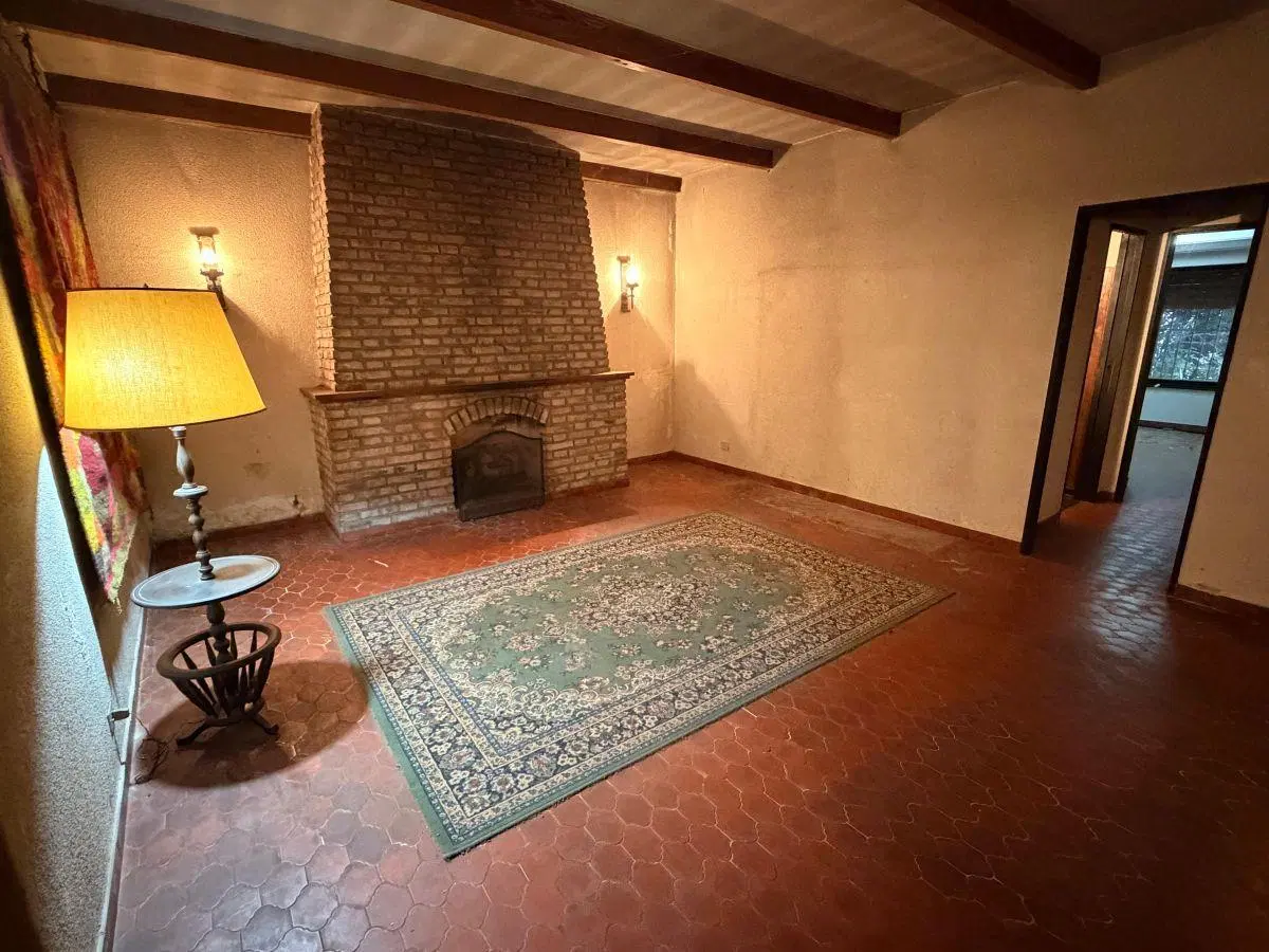 IMPORTANTE CHALET CON MUCHO POTENCIAL EN EXCELENTE UBICACIÓN 3