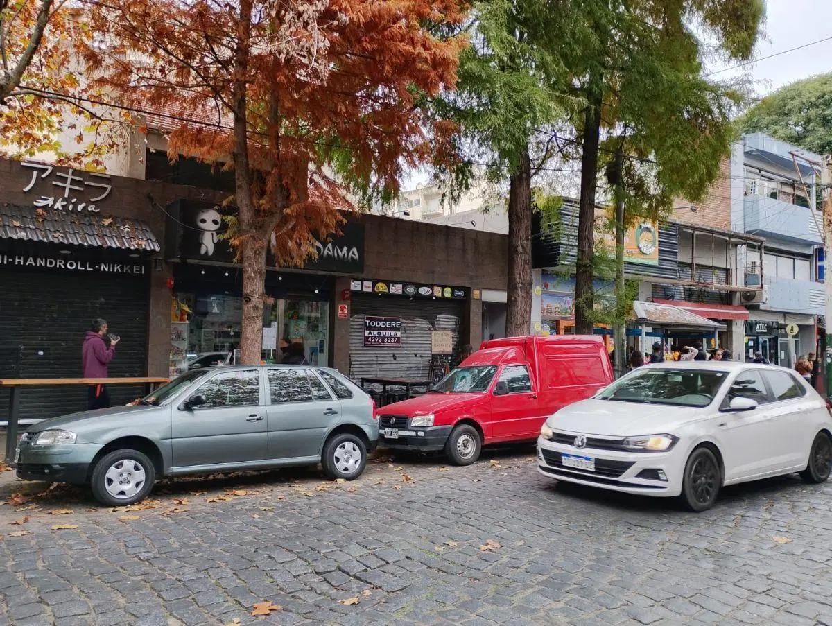 LOCAL COMERCIAL EN EXCELENTE UBICACIÓN 4