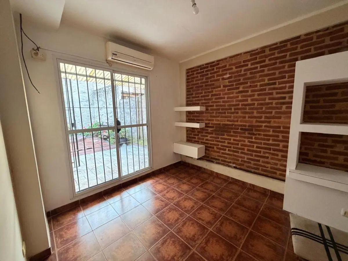 PH DE DOS AMBIENTES Y MEDIO CON COCHERA Y PATIO SIN EXPENSAS 4