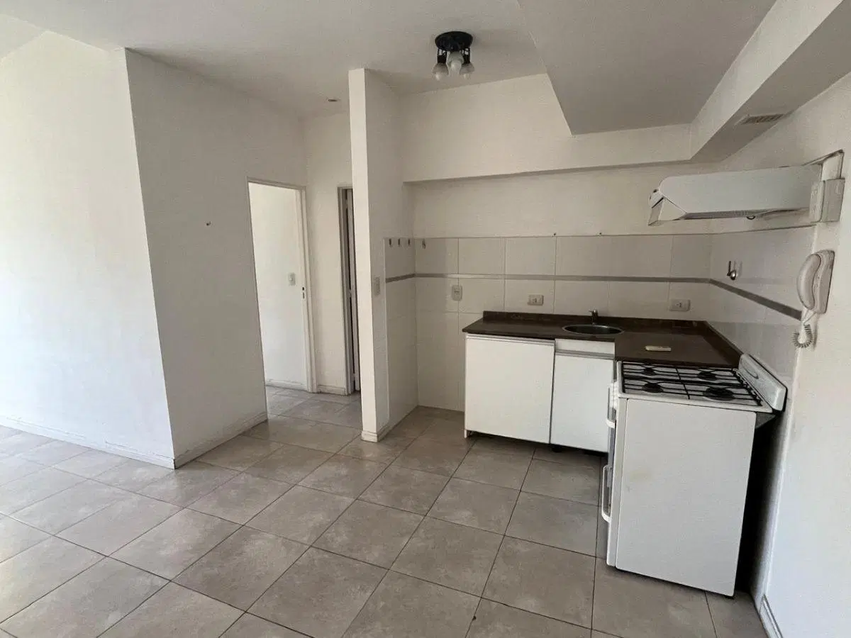 Departamento 2 ambientes a metros de plaza Brown 3