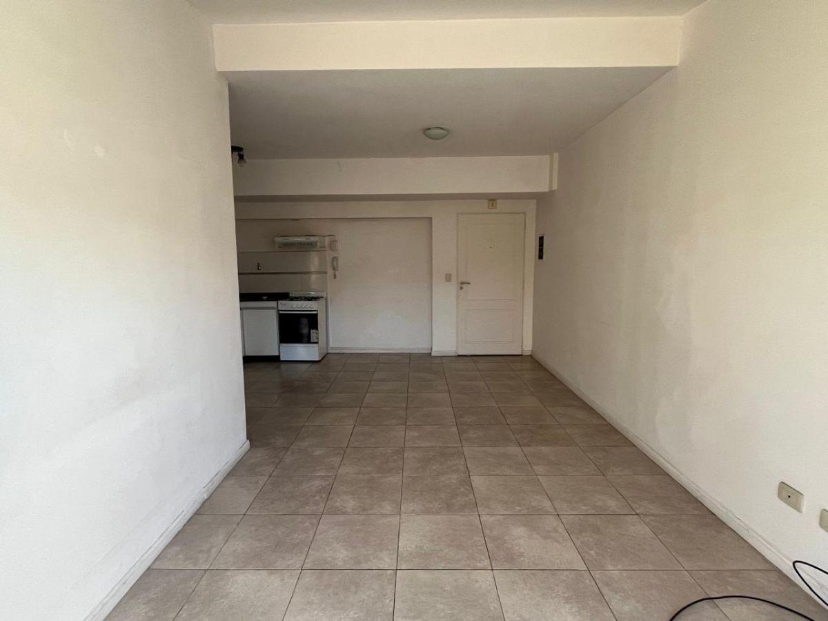 Foto de Departamento 2 ambientes a metros de plaza Brown, imagen 4