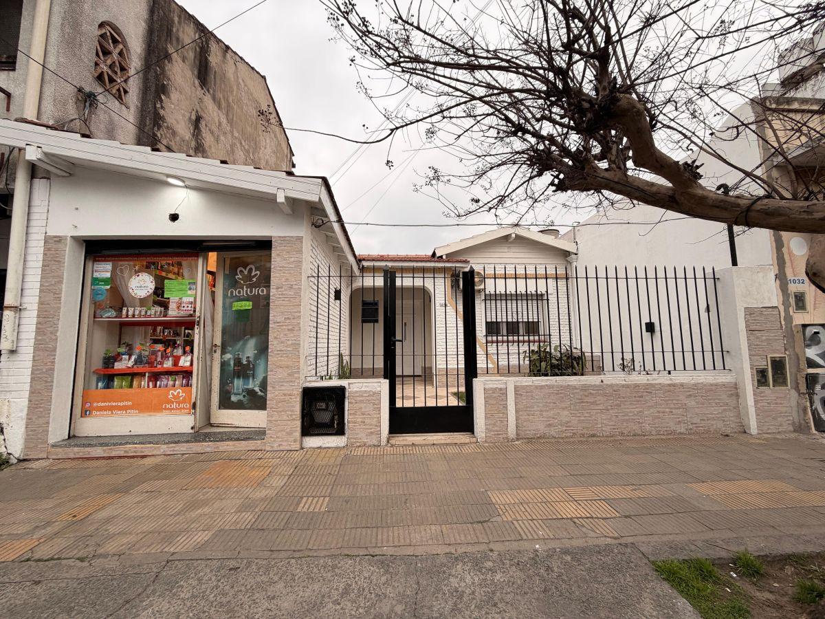 Foto de CASA CON LOCAL Y POTENCIAL COMERCIAL A METROS DE AVENIDA ESPORA, imagen 2