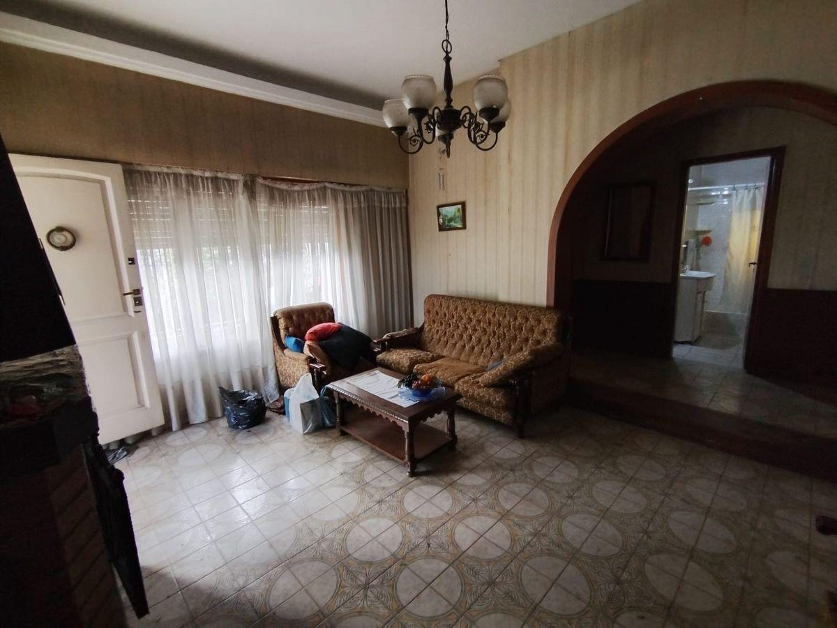 Foto de Chalet clásico + local comercial + departamento | Lote en esquina de, imagen 5