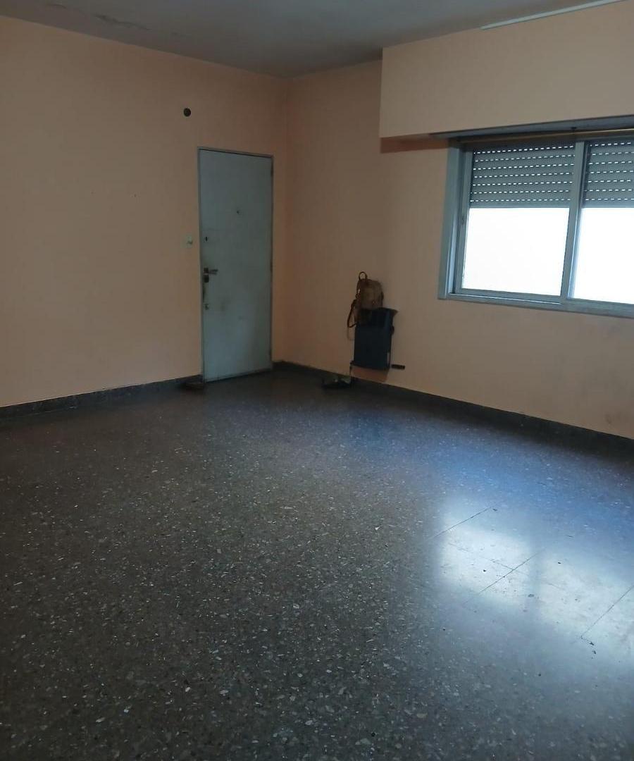 Foto de DEPTO DE 3 AMBIENTES CON COCHERA, imagen 4